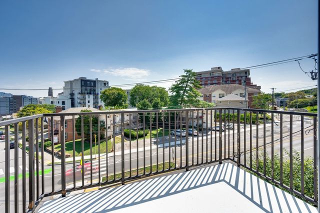 205 31st Ave N Apt 310, Nashville, TN 37203