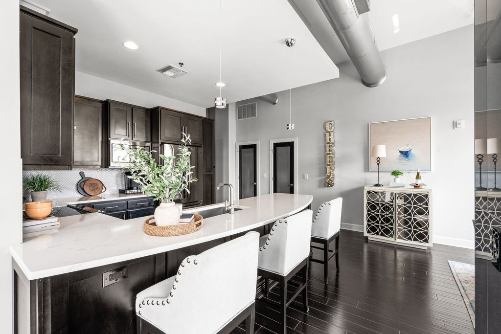 205 31st Ave N Apt 310, Nashville, TN 37203