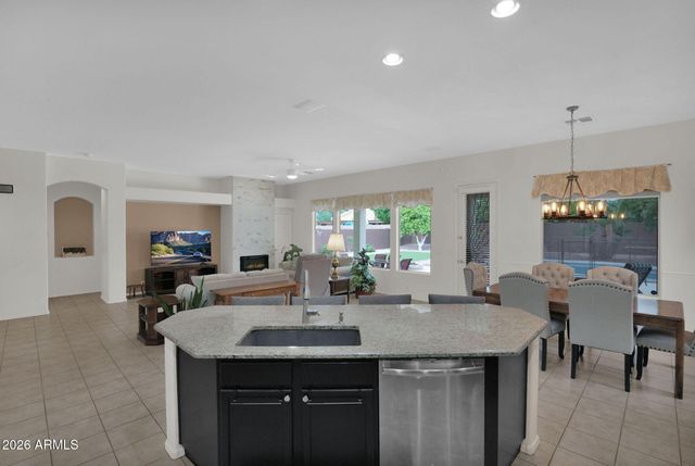 9812 E MONTEREY Avenue, Mesa, AZ 85209