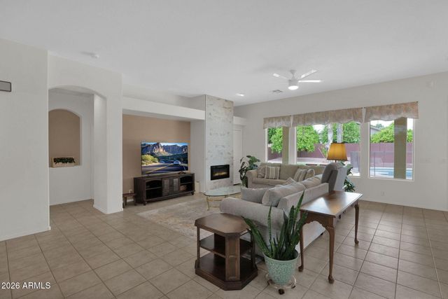 9812 E MONTEREY Avenue, Mesa, AZ 85209