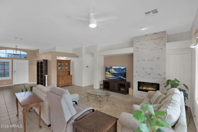 9812 E MONTEREY Avenue, Mesa, AZ 85209