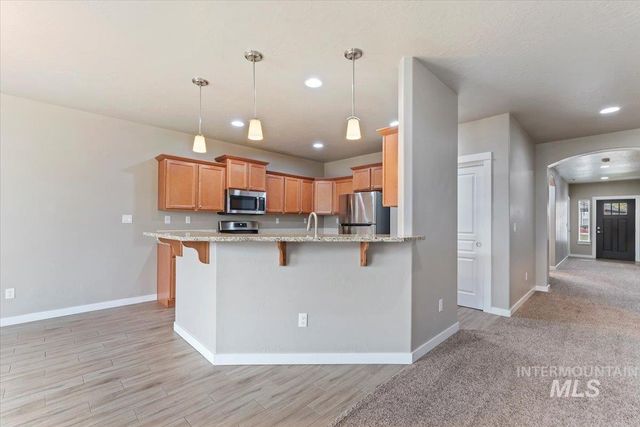 8 N Wooddale Ave., Eagle, ID 83616