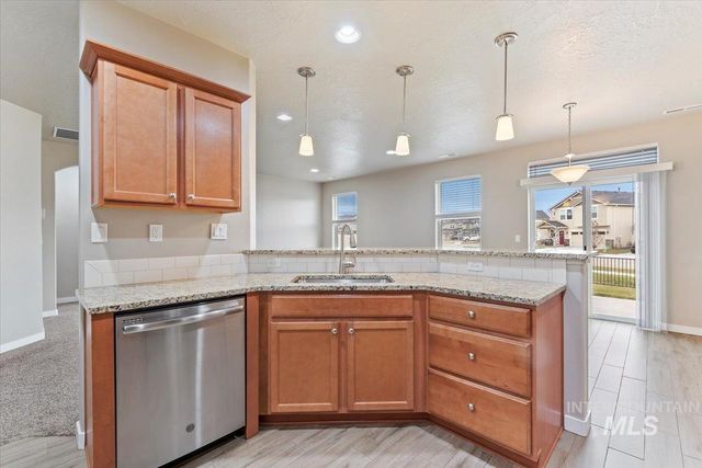 8 N Wooddale Ave., Eagle, ID 83616