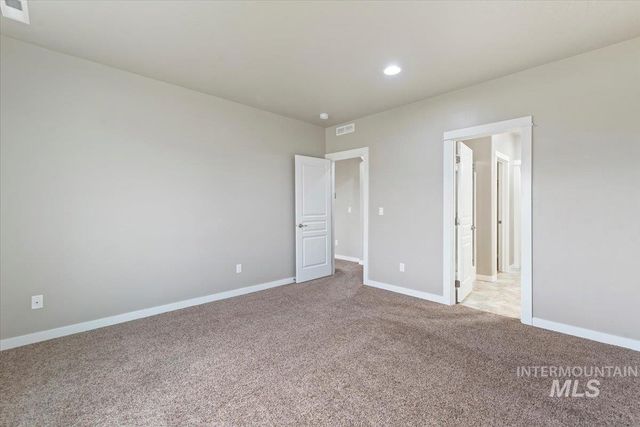 8 N Wooddale Ave., Eagle, ID 83616