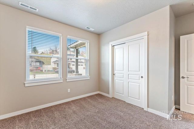 8 N Wooddale Ave., Eagle, ID 83616