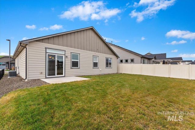 8 N Wooddale Ave., Eagle, ID 83616
