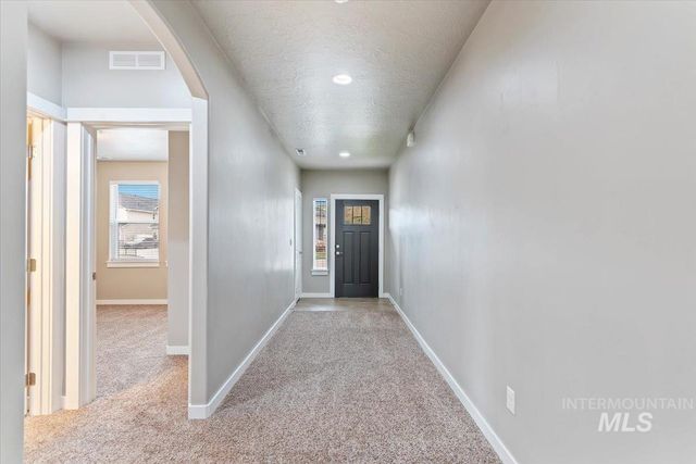 8 N Wooddale Ave., Eagle, ID 83616