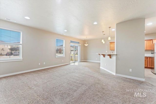 8 N Wooddale Ave., Eagle, ID 83616