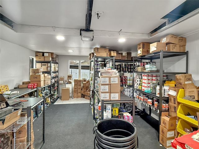 406 1st Street E, Altoona, IA 50009