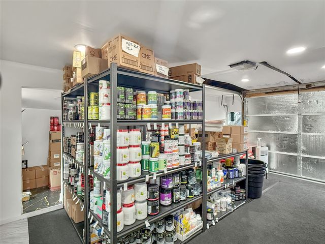 406 1st Street E, Altoona, IA 50009