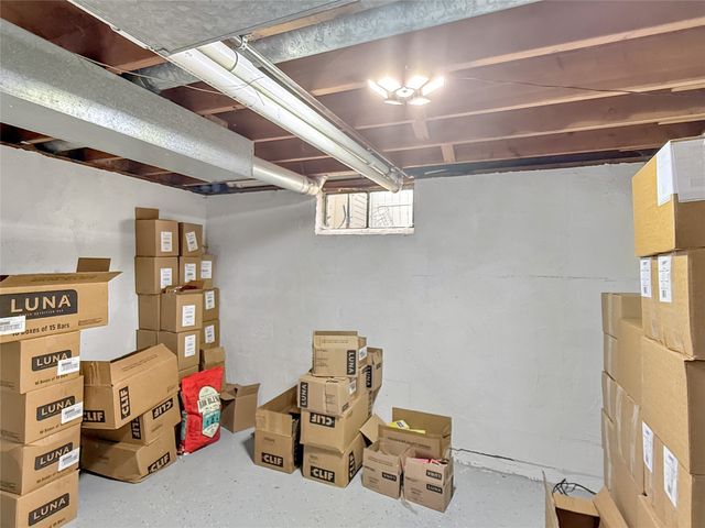 406 1st Street E, Altoona, IA 50009