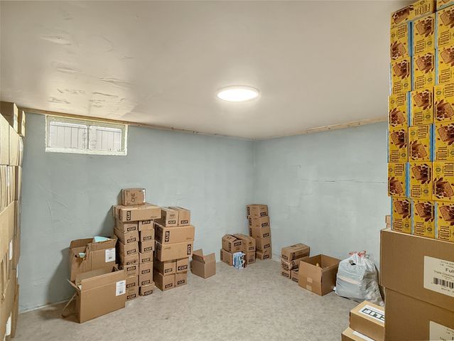 406 1st Street E, Altoona, IA 50009