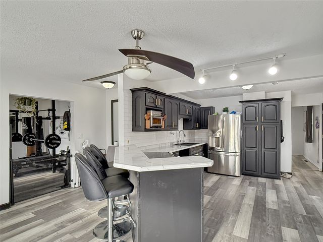 406 1st Street E, Altoona, IA 50009