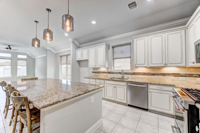 4804 Ladona Court, League City, TX 77573