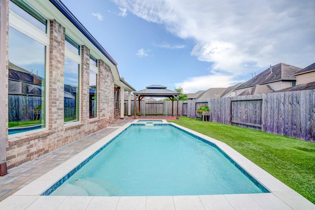 4804 Ladona Court, League City, TX 77573