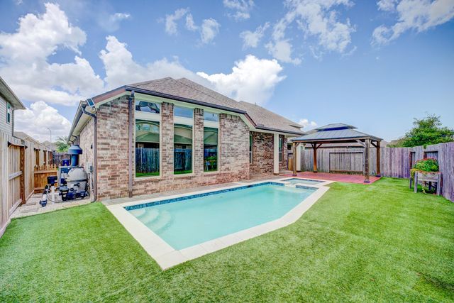 4804 Ladona Court, League City, TX 77573