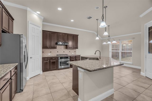 6801 Cambridge Drive, North Richland Hills, TX 76180