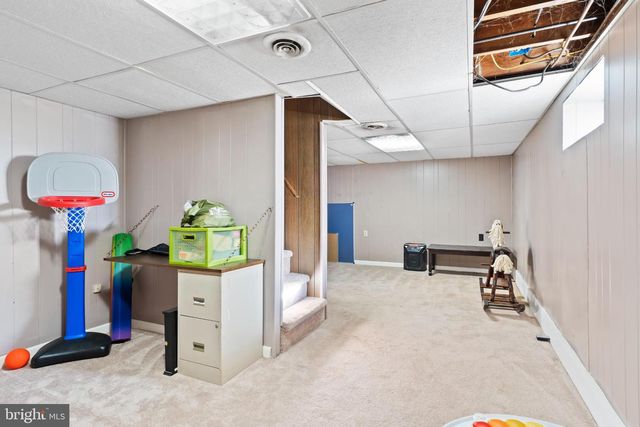 915 MAIN ST, Harrisburg, PA 17113