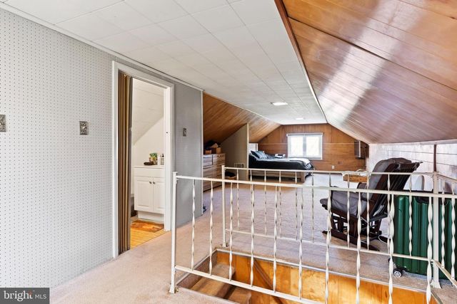 915 MAIN ST, Harrisburg, PA 17113