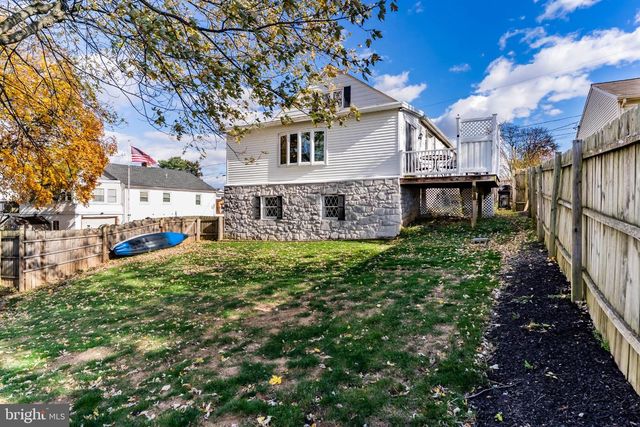 915 MAIN ST, Harrisburg, PA 17113