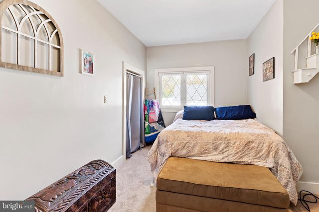 915 MAIN ST, Harrisburg, PA 17113