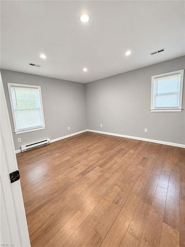 906 Carolina ST, Hampton, VA 23669