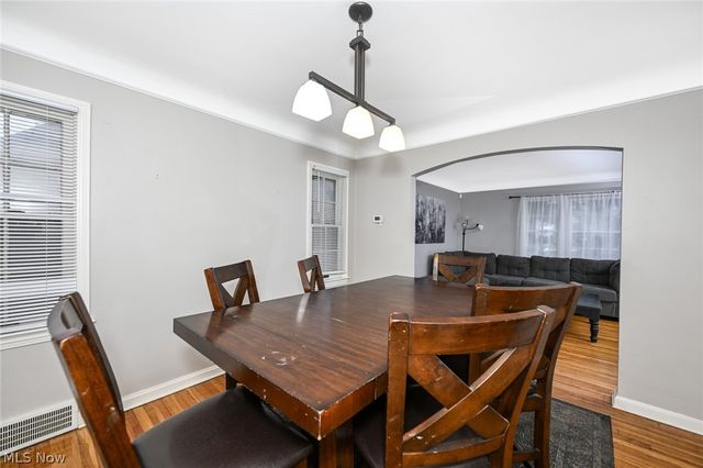 3699 Bainbridge Road, Cleveland Heights, OH 44118