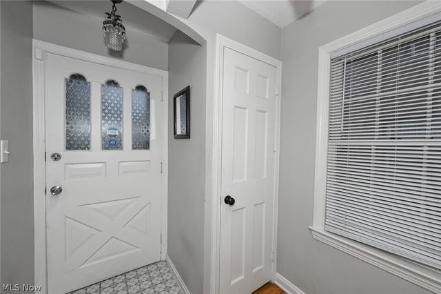 3699 Bainbridge Road, Cleveland Heights, OH 44118
