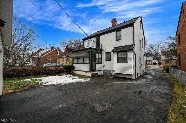 3699 Bainbridge Road, Cleveland Heights, OH 44118