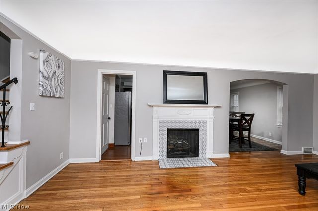 3699 Bainbridge Road, Cleveland Heights, OH 44118