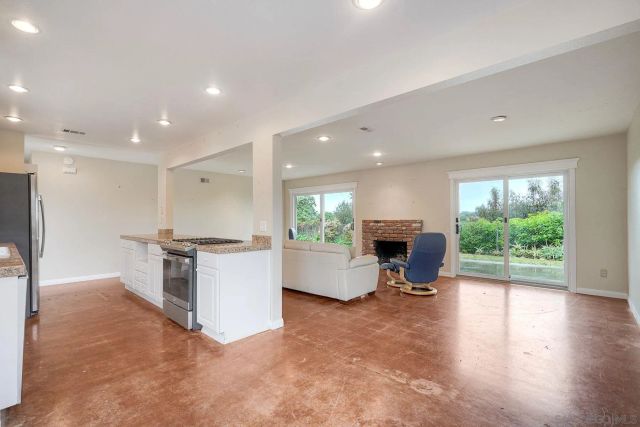 3062 Governor Drive, San Diego, CA 92122