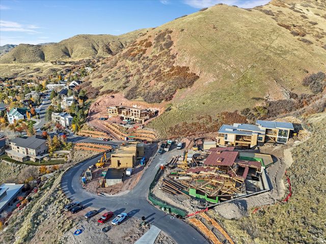 2438 S CANNON POINT DR, Salt Lake City, UT 84109