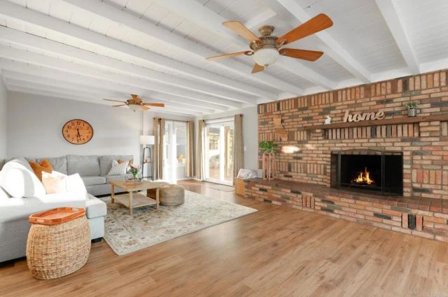 9243 Stoyer Dr., Santee, CA 92071