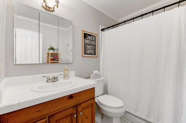 9243 Stoyer Dr., Santee, CA 92071