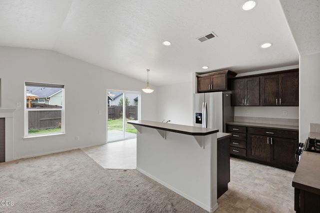 2981 NE Roxy Place, Bend, OR 97701