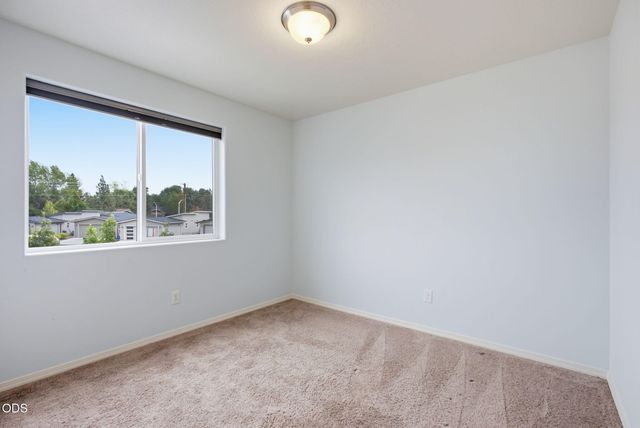 2981 NE Roxy Place, Bend, OR 97701