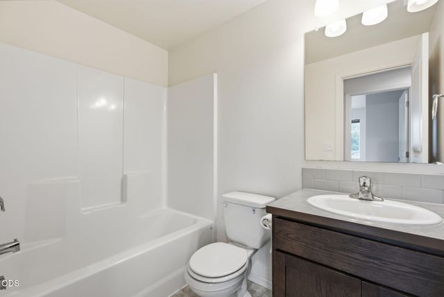 2981 NE Roxy Place, Bend, OR 97701