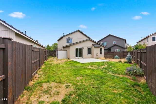 2981 NE Roxy Place, Bend, OR 97701