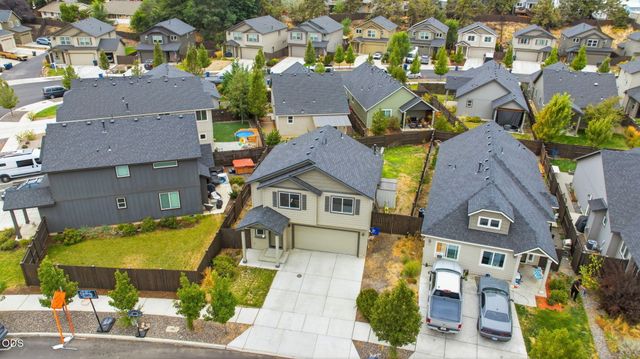 2981 NE Roxy Place, Bend, OR 97701