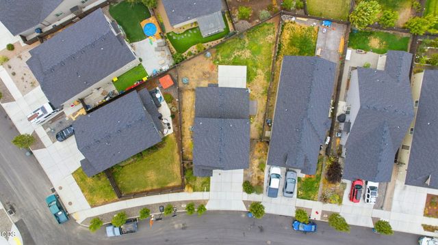 2981 NE Roxy Place, Bend, OR 97701