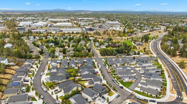 2981 NE Roxy Place, Bend, OR 97701