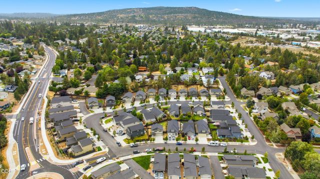 2981 NE Roxy Place, Bend, OR 97701