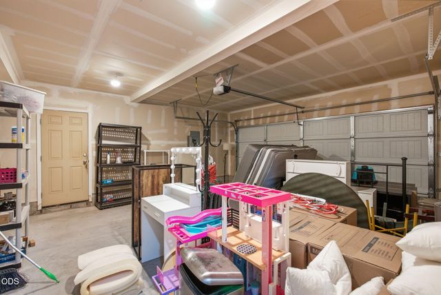 2981 NE Roxy Place, Bend, OR 97701