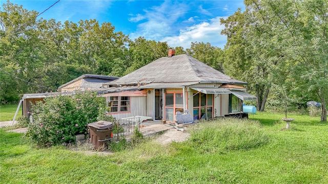 368 NW 131 Highway, Holden, MO 64040