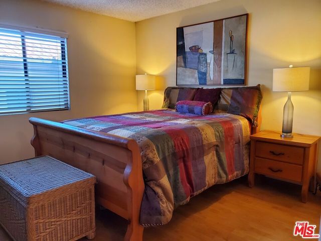 4128 W Hood Avenue B, Burbank, CA 91505