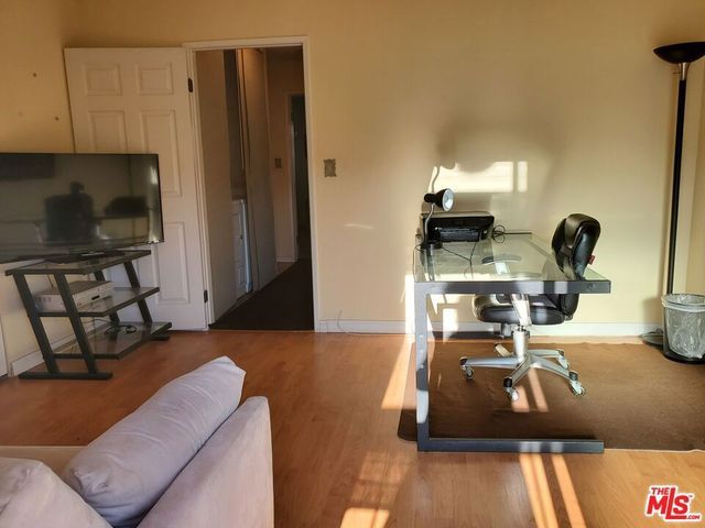 4128 W Hood Avenue B, Burbank, CA 91505