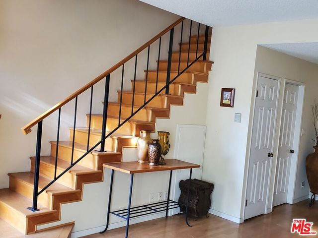 4128 W Hood Avenue B, Burbank, CA 91505