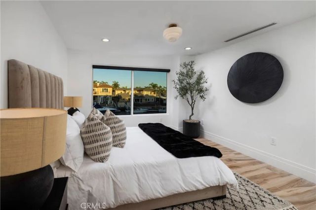 16572 Grimaud, Huntington Beach, CA 92649