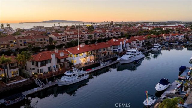 16572 Grimaud, Huntington Beach, CA 92649