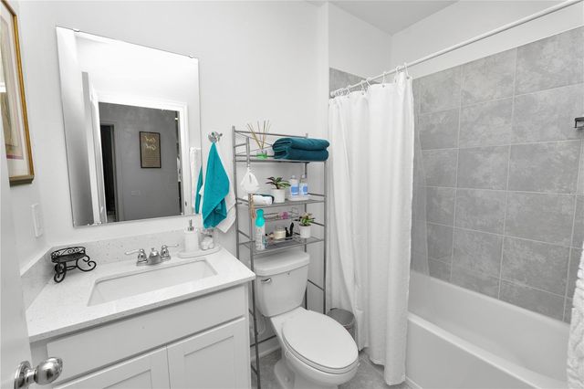 1740 WHITE WATER COURT, Davenport, FL 33837